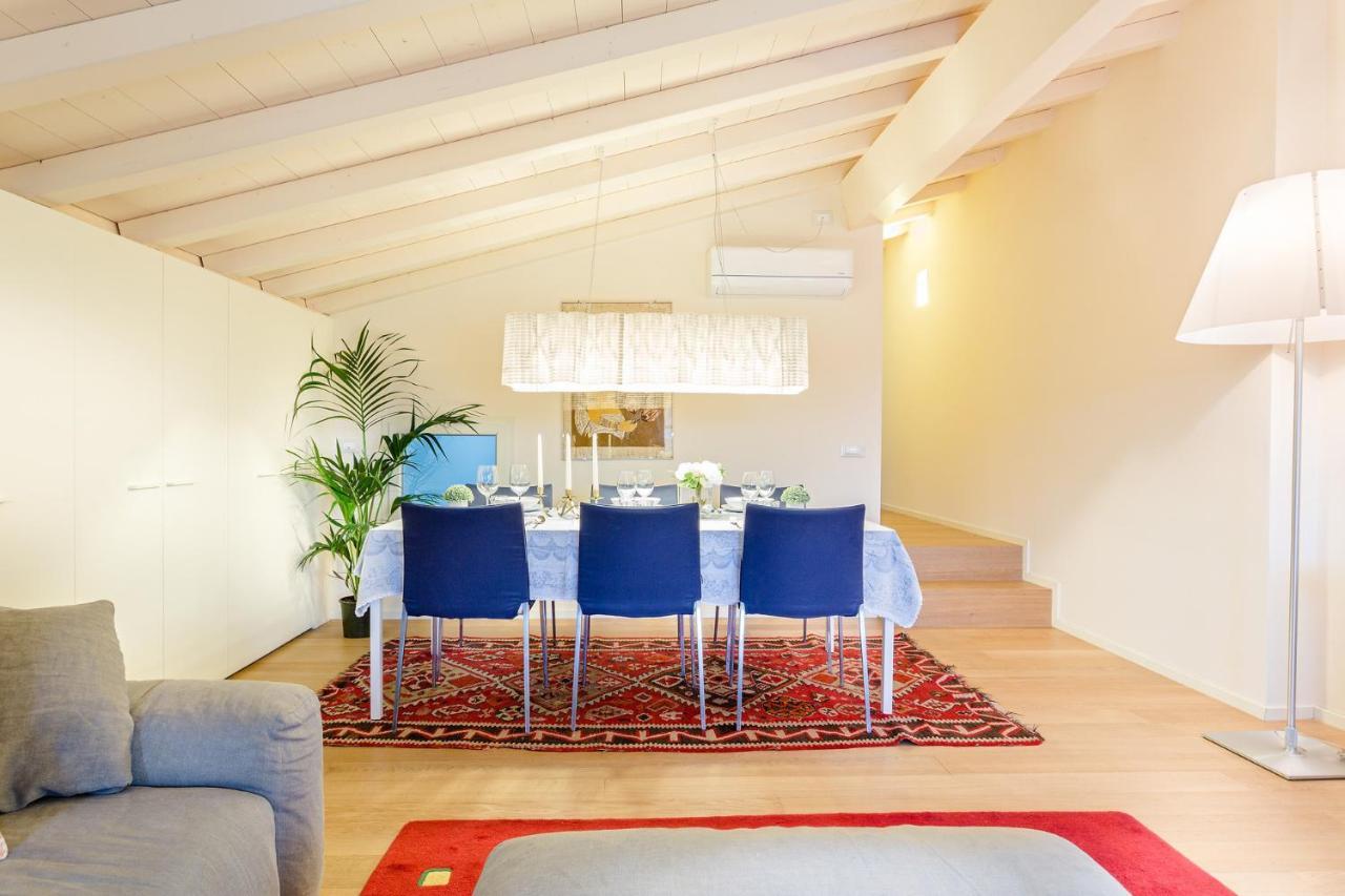 Casa Cachi 3, Breathtaking Views Of From A Spacious Furnished Terrace Inside The Walls Apartment Lucca