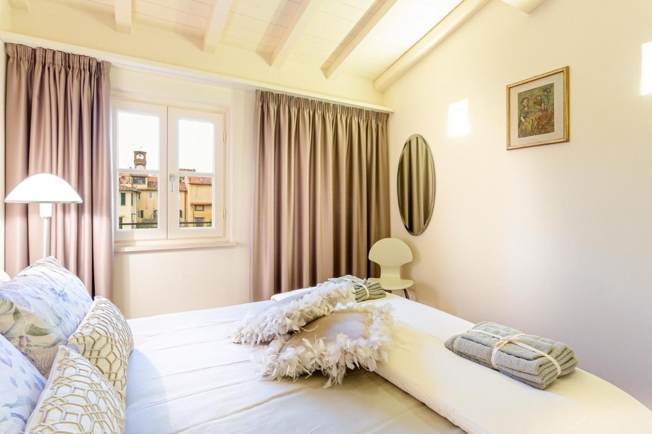 Apartment Casa Cachi 3, Breathtaking Views Of From A Spacious Furnished Terrace Inside The Walls Lucca